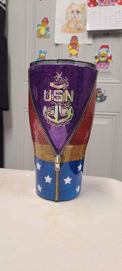 Wonder Woman Zipper Cup 30oz ***PREORDER***